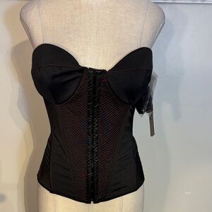 Coquette Classic Red and Black Corset NWT size Large